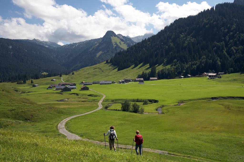 Ferienwohnung Wuestner Schwarzenberg im Bregenzerwald Ruang foto